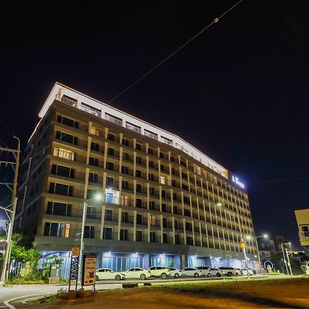 From H The Best Hotel Jeju Seongsan Seogwipo Exterior foto