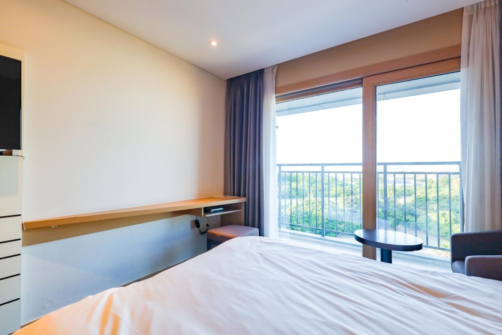 From H The Best Hotel Jeju Seongsan Seogwipo Exterior foto