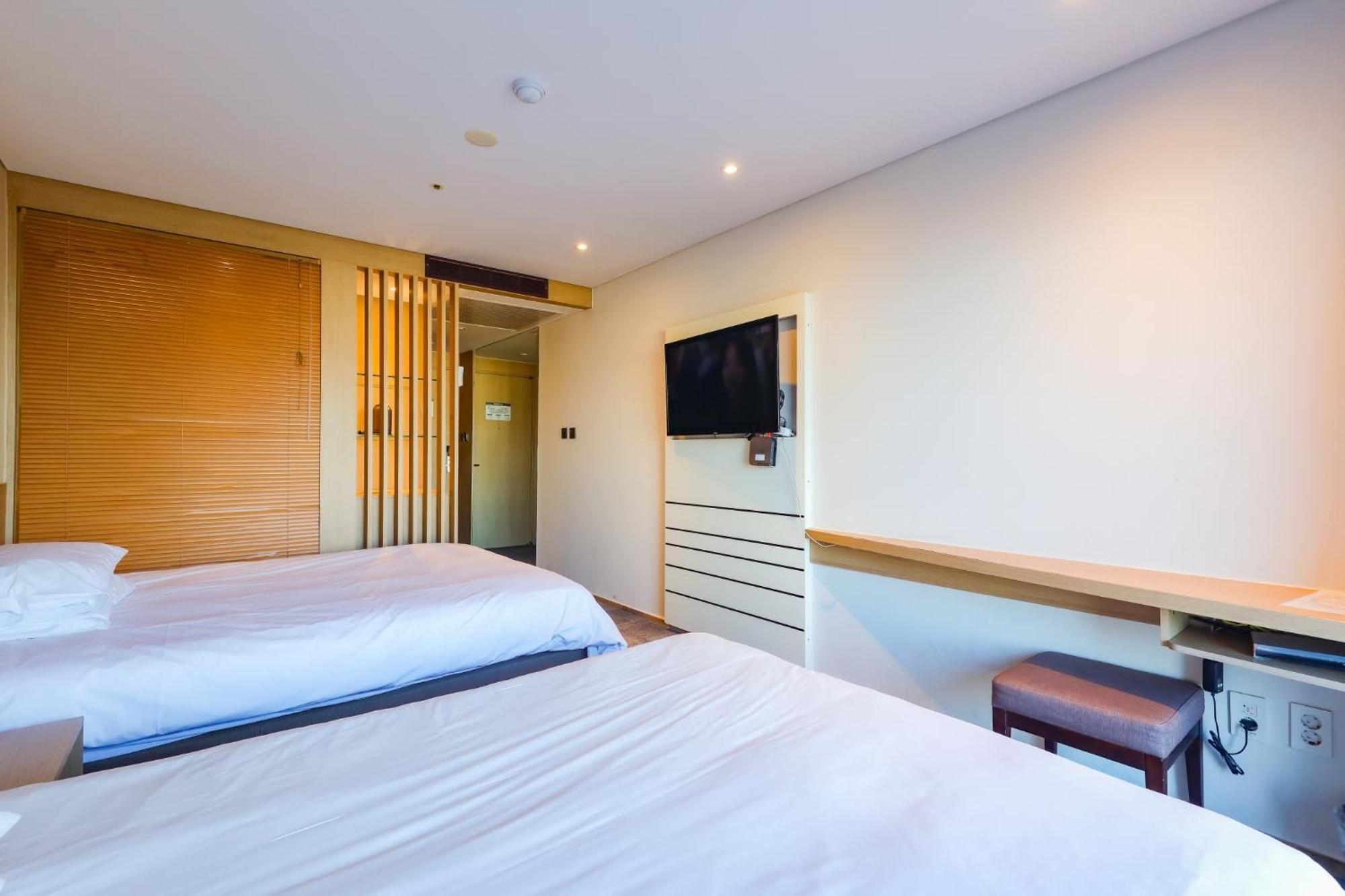 From H The Best Hotel Jeju Seongsan Seogwipo Exterior foto