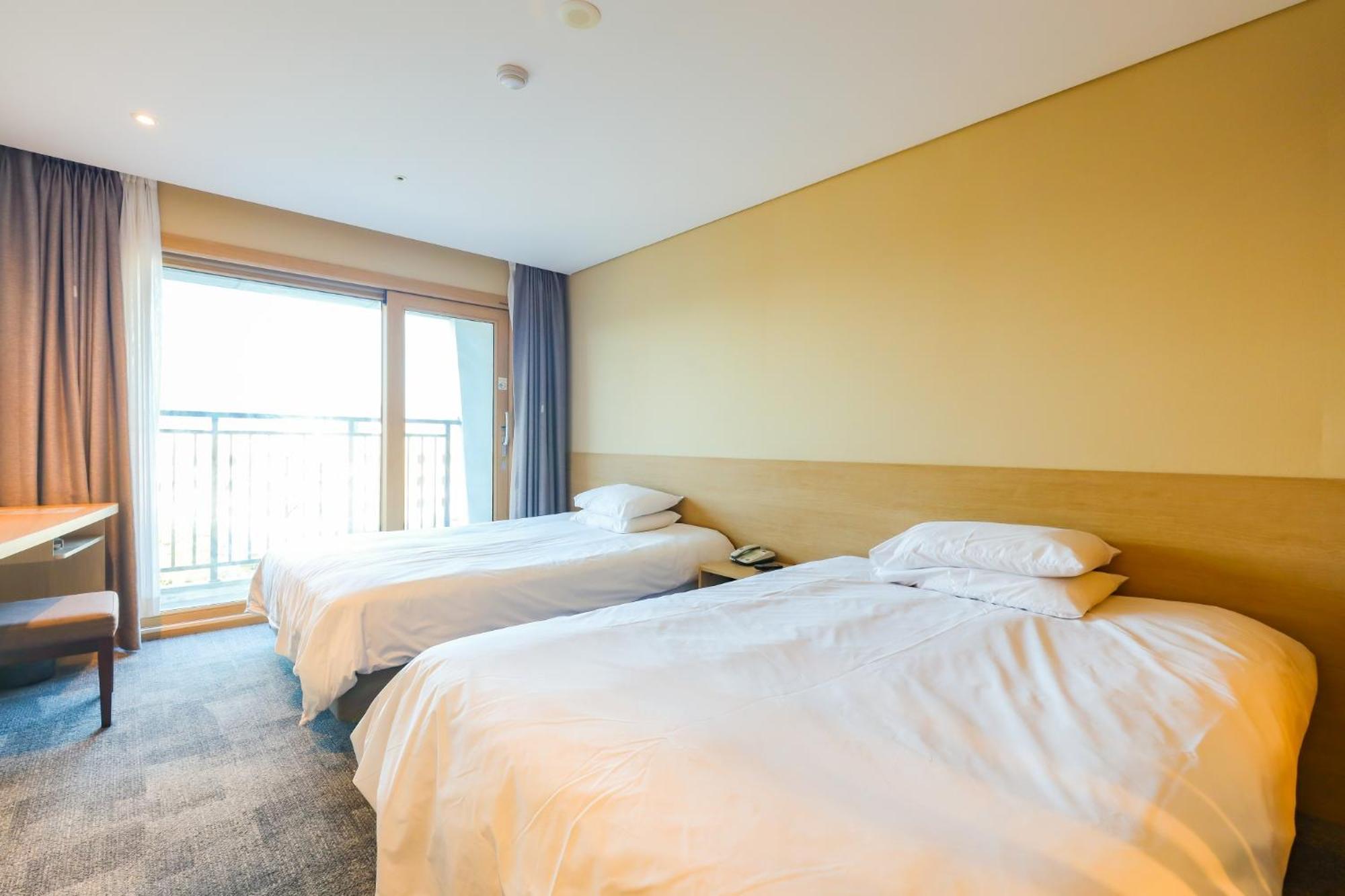 From H The Best Hotel Jeju Seongsan Seogwipo Exterior foto